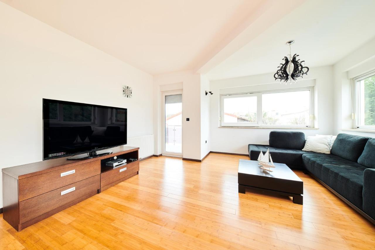 Stella Adria Apartment *
